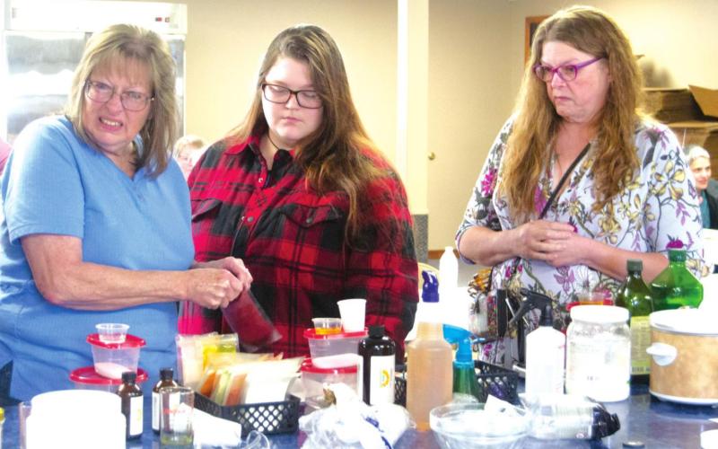Handmade soap making draws crowd