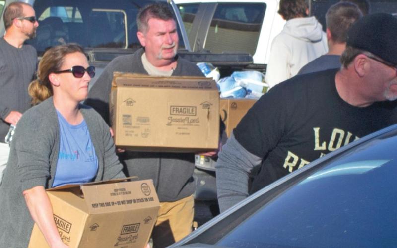 Thanksgiving baskets delivered to Columbus residents