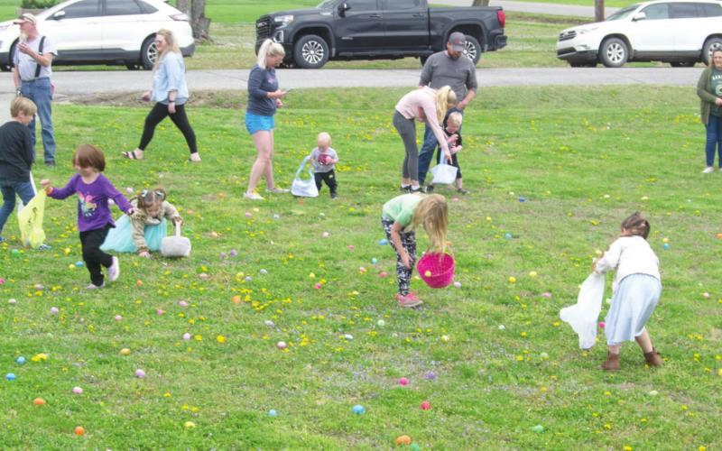 Medicalodges welcomes Easter bunny, egg hunters