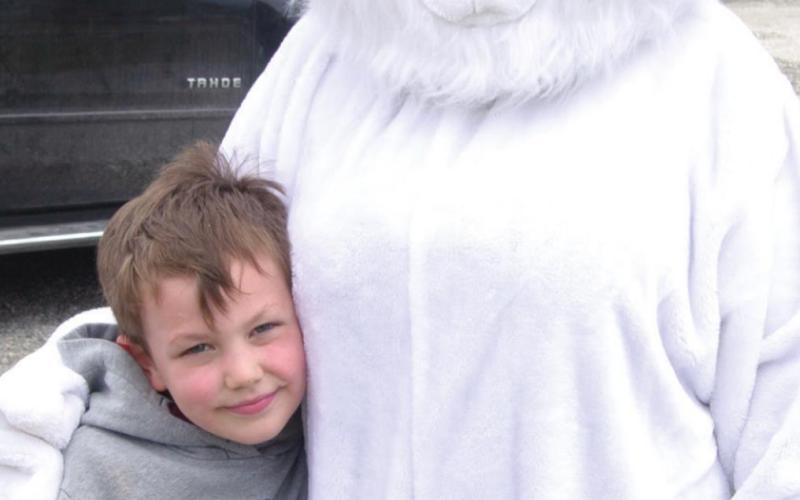 Medicalodges welcomes Easter bunny, egg hunters