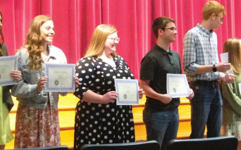 Riverton High School seniors earn academic achievements
