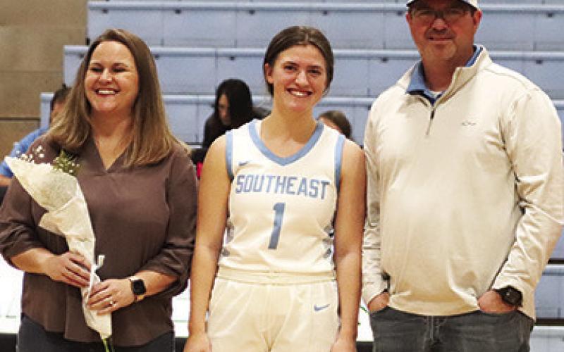 Southeast Lancer Basketball Seniors honored