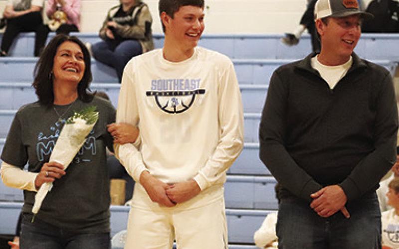 Southeast Lancer Basketball Seniors honored