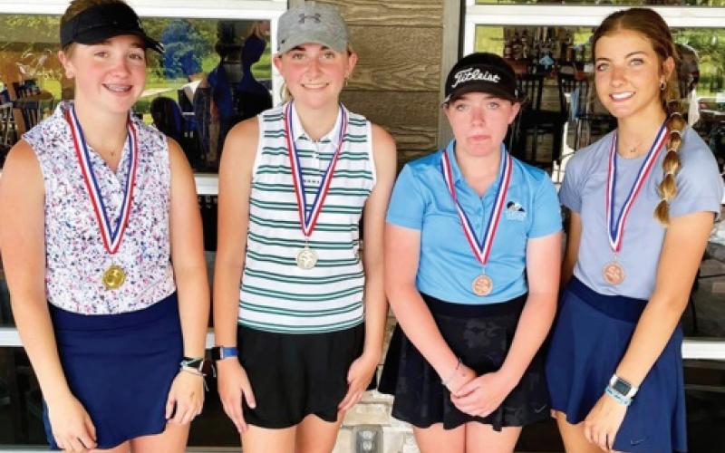 Junior Golfers place in split tourneys