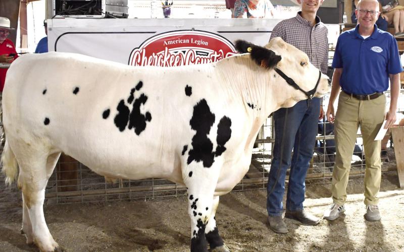 Cooper Paxson’s Market Beef was purchased by Crossland Construction Company represented by Brad Wells at the 4-H Premium Auction Saturday. Paxson’s beef brought in a high bid of $3,100.