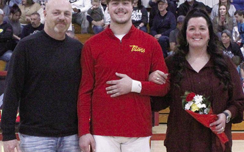 Titans recognized on Senior Night
