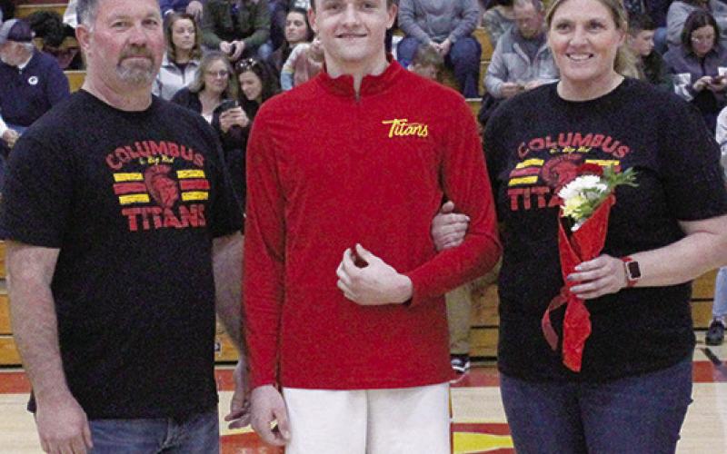 Titans recognized on Senior Night