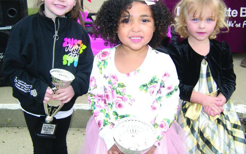 Little Miss Columbus Kali Burton with runners up Summer Clark and Scarlet Friel.