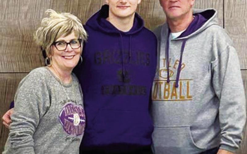 Riverton athletes sign with Butler
