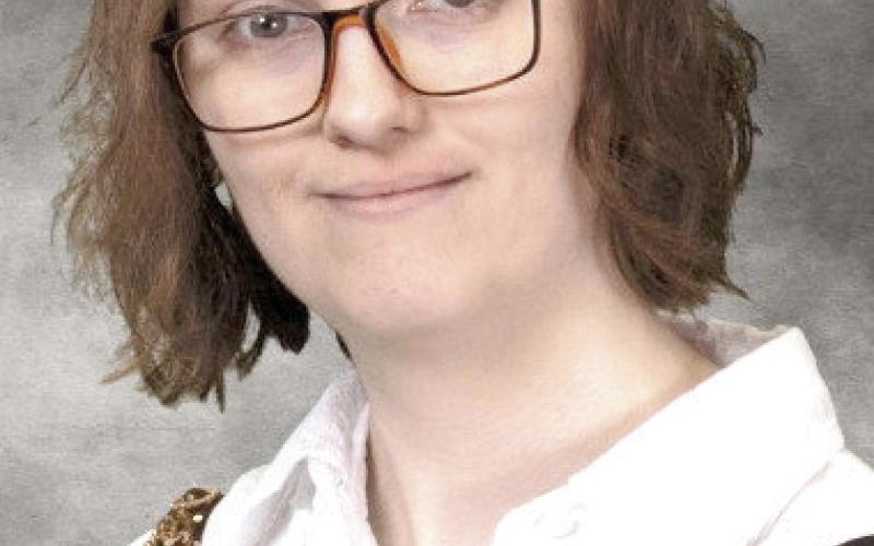 Bethany Hilderbrand Valedictiorian