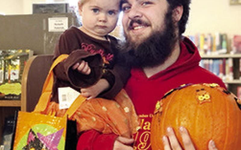 Johnston Public Library held their annual Pumpkin Decorating Contest and the winners have been announced. In the ages zero-five year old category, Danella Cornwell was named winner. She was joined by her dad, Mikel Cornwell.