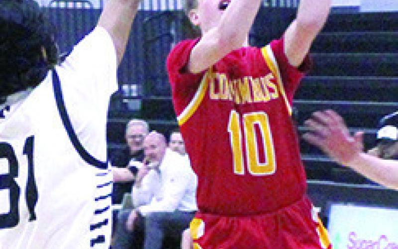Lady Titans drop finale at Frontenac