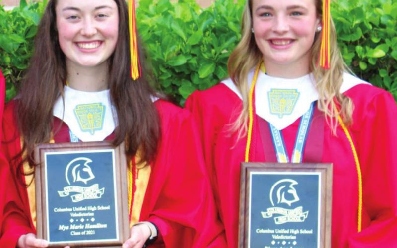 Laswell memorial scholarships awarded