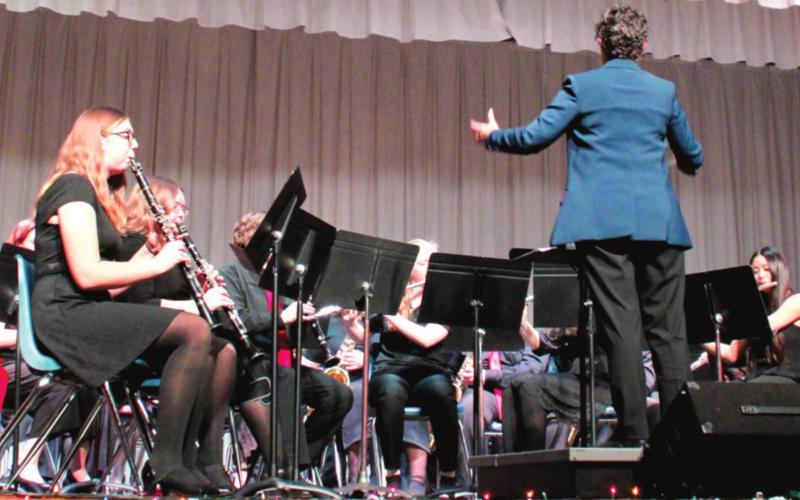 Columbus High School music department performs Christmas medley