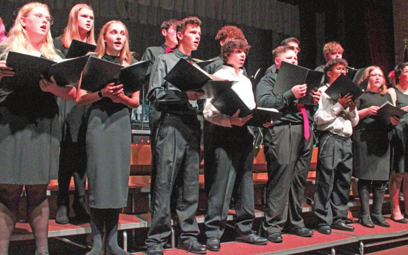 Columbus High School music department performs Christmas medley