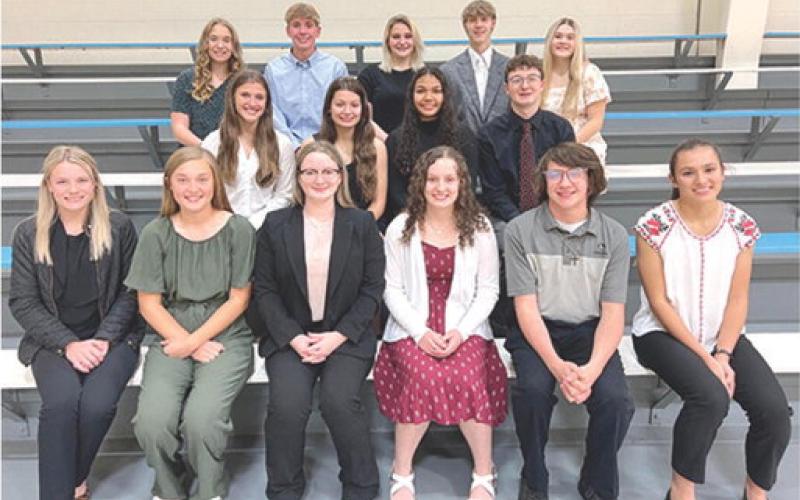 Southeast inducts six into NHS chapter