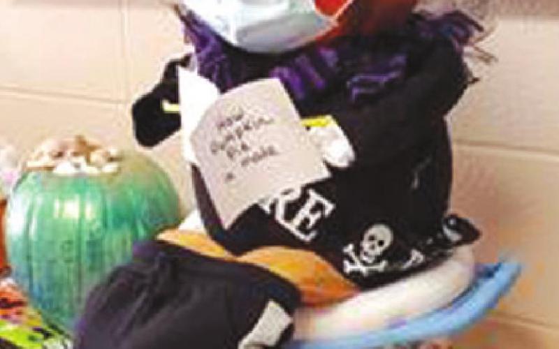 Mercy Columbus staff decorates pumpkins for fun, prizes