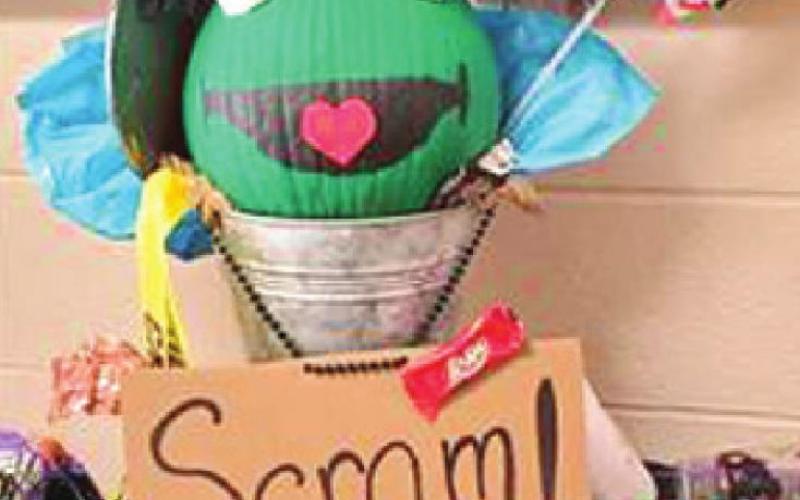 Mercy Columbus staff decorates pumpkins for fun, prizes