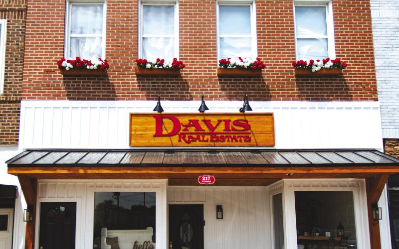 At the May 18 City Council Meeting, Davis Real Estate was approved a Commercial Property Rehabilitation Grant of $5,000 for planned façade improvements to their office at 217 West Maple Street. The new façade has been finished with raw cedar posts supporting a new awning and freshly painted white siding.