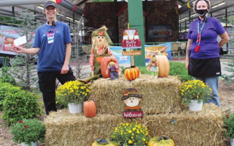 Baxter Springs PEO sponsors business decorating contest