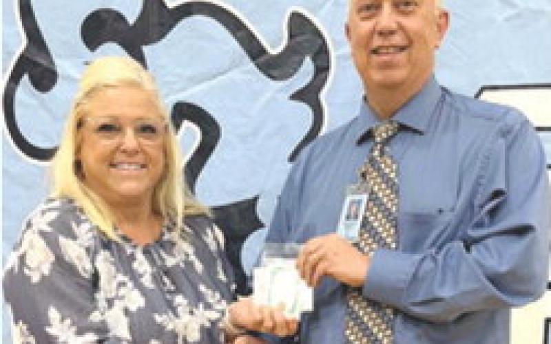Southeast recognizes retirees, years of service at ceremony