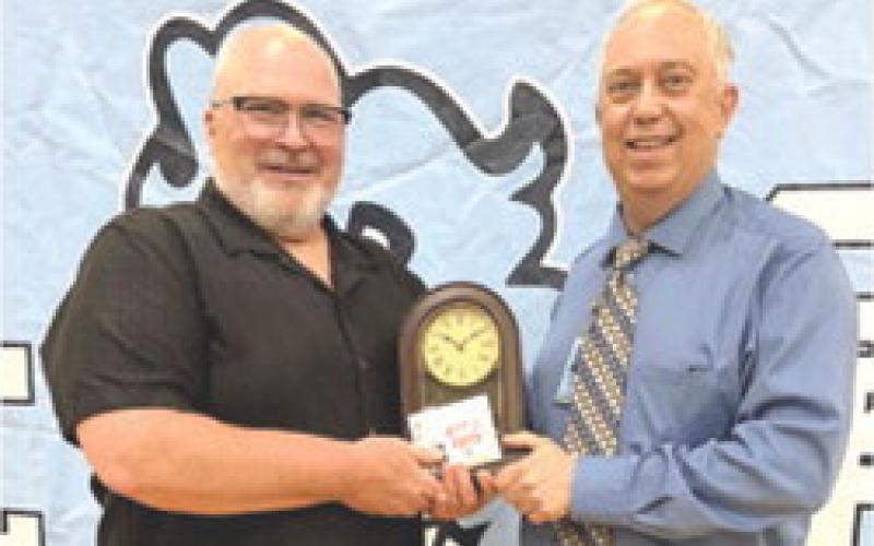 Southeast recognizes retirees, years of service at ceremony