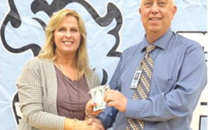 Southeast recognizes retirees, years of service at ceremony