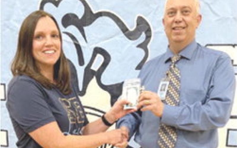 Southeast recognizes retirees, years of service at ceremony