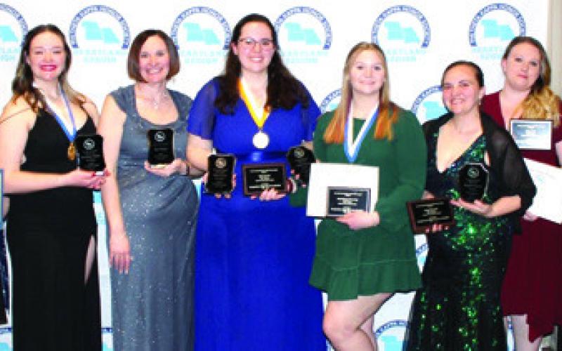 LCC honor students receive awards