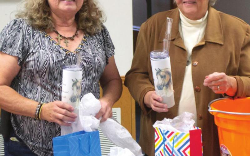 Plaques, buckles presented at annual Horse Banquet