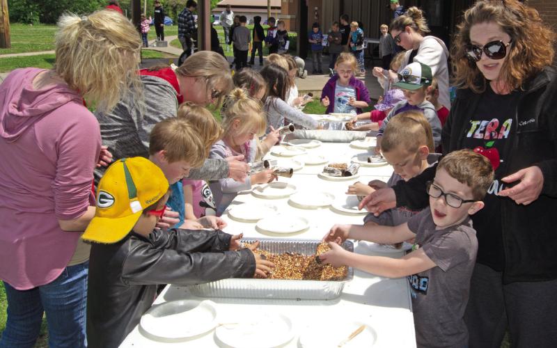 Baxter FUMC to hold spoon burger fundraiser