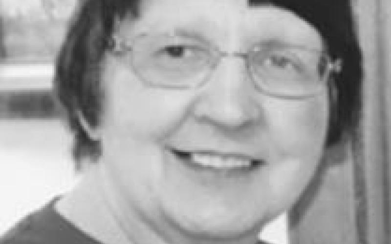 Baxter teacher receives educator award