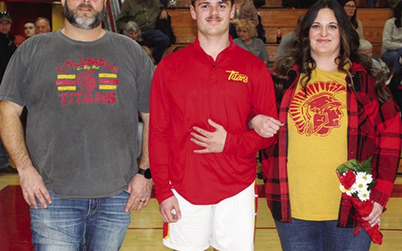 Titans recognized on Senior Night