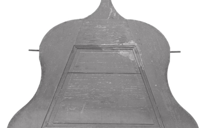 This rare Louisiana Creole Gros Rouge punkah from the late 18th-early 19th century made of Southern Yellow Pine with mortise-and-tenon construction, 40 1/2 x 35 inches, was estimated to sell for $10,000 to $15,000 at Neal Auctions, but it didn’t sell.