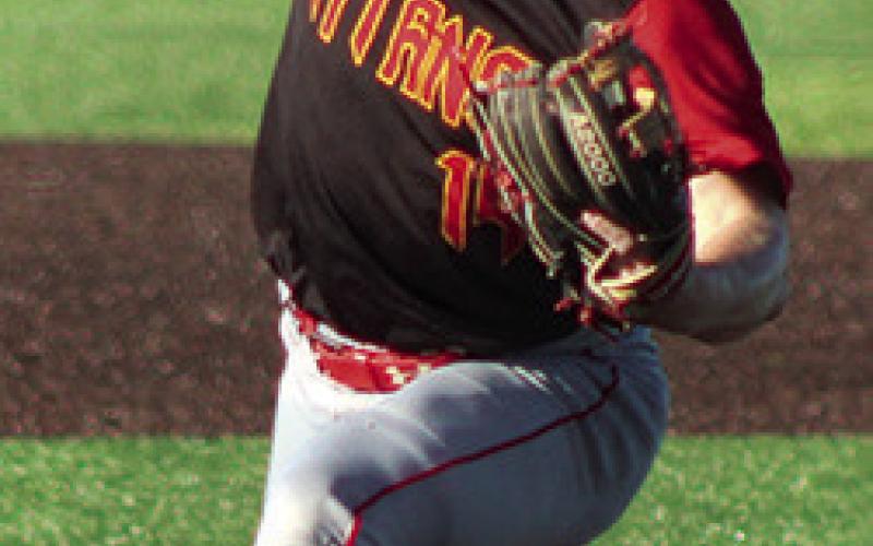 Titans sweep number one Rams