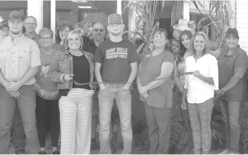 The Columbus Chamber of Commerce held a ribbon cutting for “Off -We-Go Nutrition and Boutique” at 120 East Maple in downtown Columbus. The “First Dollar” of profit plaque was presented by Chamber Board member Sonja Duley to Trayton Walker, Amanda Robinette (owner) Gary Robinette and Kathy Robinette. The new owners said they were excited by be in the local business. The have nutrition drinks and an array of boutique items.