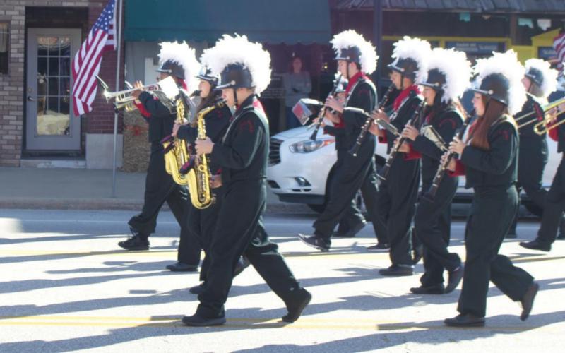 Baxter Springs recognizes military service with parade, ceremony