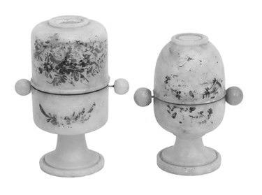 Unlike Easter eggs, these Victorian peep eggs aren’t filled with chocolate. The treat inside is a photographic view enhanced by the light passing through the alabaster shell. Photo Credit: Austin Auction Gallery (c) 2026 by Cowles Syndicate Inc.