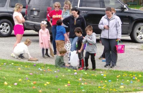 Medicalodges welcomes Easter bunny, egg hunters