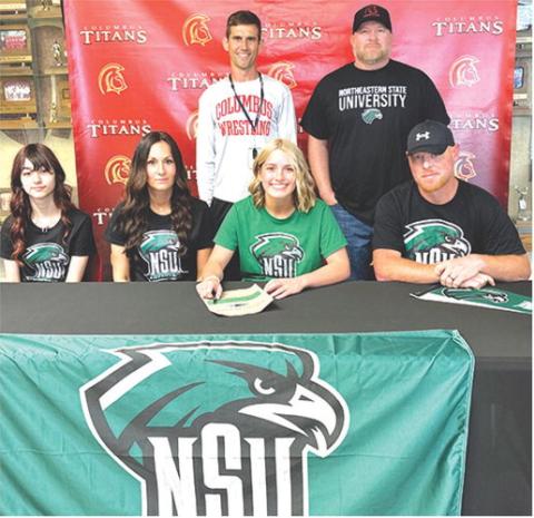 Collingsworth signs to wrestle at NSU