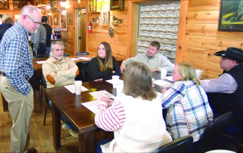 Senator speaks at legislative dinner
