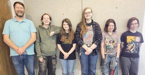 Ross Davis from Baxter High School shared information about the E-Sports program at a recent Baxter Springs PEO meeting. Five members of the team attended the meeting including (not in order) Kyra Brundise, Meeka Brundise, Mariah Martin, Keely Bresee and Isabella Lingo. Courtesy photo.