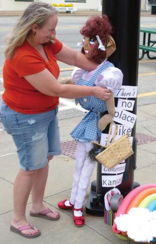 Register early for scarecrow contest