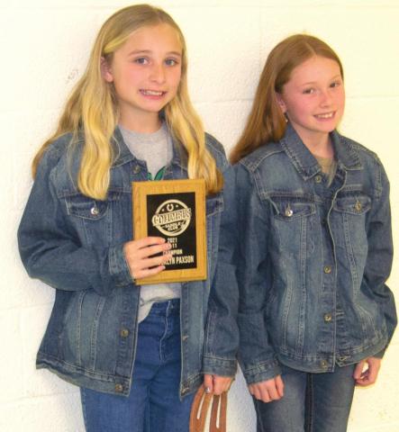 Columbus Saddle Club presents awards