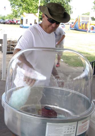 Baxter Springs ‘Light Up the Sky’ successful community event