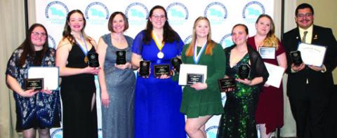LCC honor students receive awards