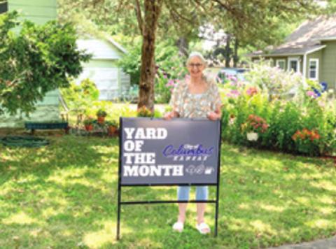 Columbus yard of the month winner