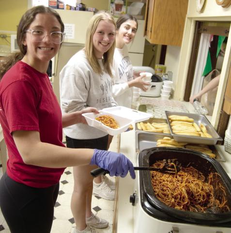Methodist Church cooks spaghetti dinner for fundraiser