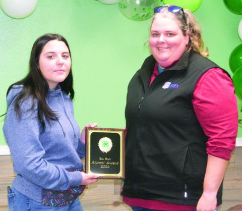 The 4-H Alumni Award