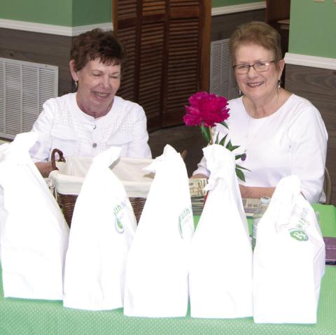 Fundraiser luncheon for Eva Maxton a success